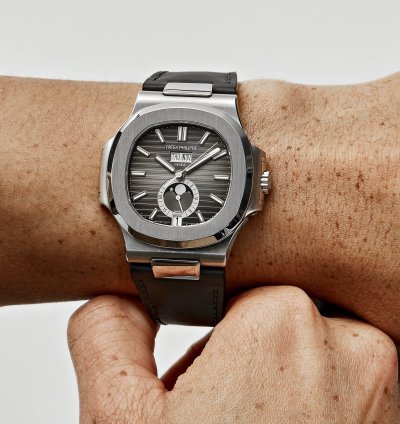 Patek Philippe Nautilus 5726a-001 Annual Calendar Moon Phases Stainless Steel Black Dial 2016