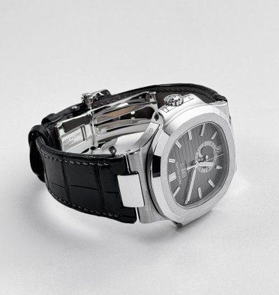 Patek Philippe Nautilus 5726a-001 Annual Calendar Moon Phases Stainless Steel Black Dial 2016