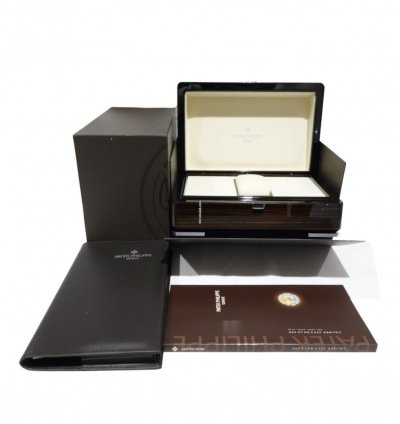 Patek Philippe Nautilus 5726a-001 Automatic Steel Good
