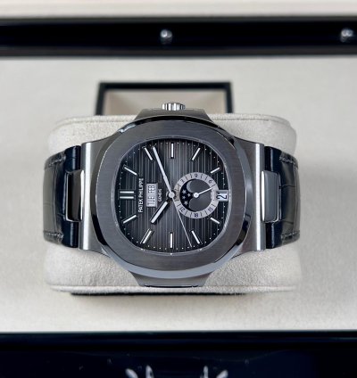 Patek Philippe Nautilus 5726a-001 Full Set 2018 De Top