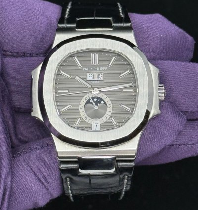 Patek Philippe Nautilus 5726a-001 Stainless Steel Full Set Annual Calendar 2022