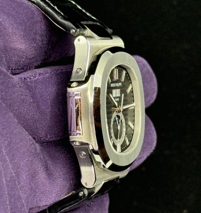 Patek Philippe Nautilus 5726a-001 Stainless Steel Full Set Annual Calendar 2022