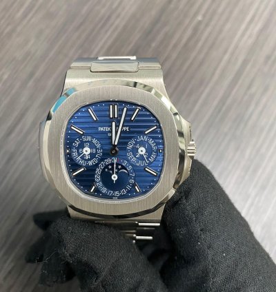Patek Philippe Nautilus 5740 1g Nautilus White Gold Perpetual