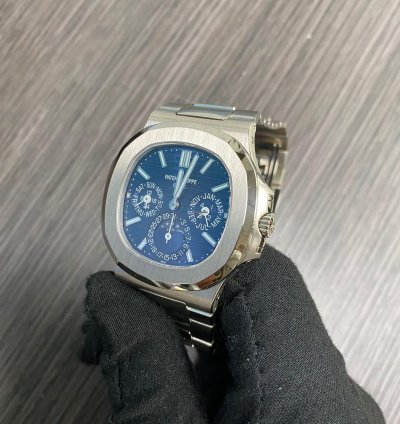 Patek Philippe Nautilus 5740 1g Nautilus White Gold Perpetual