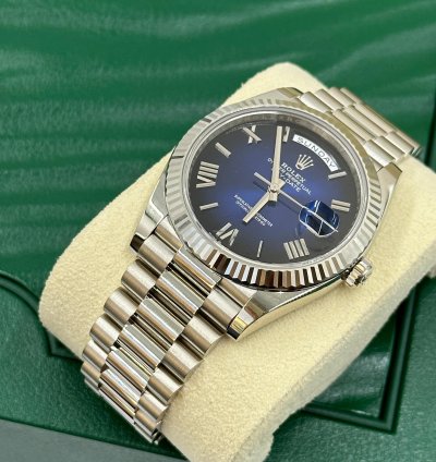 Rolex Day-date 40 Blue Roman Dial Ombr Blue