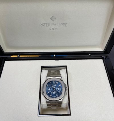 Patek Philippe Nautilus 5740 1g-001 Blue Nautilus