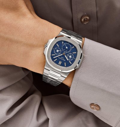 Patek Philippe Nautilus 5740 1g-001 Perpetual Calendar Moon Phases 2019