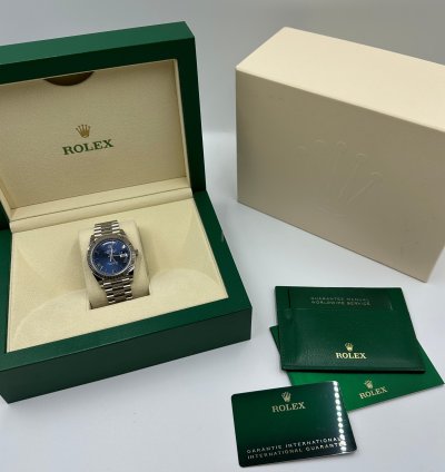 Rolex Day-date 40 Blue Roman Dial White Gold President