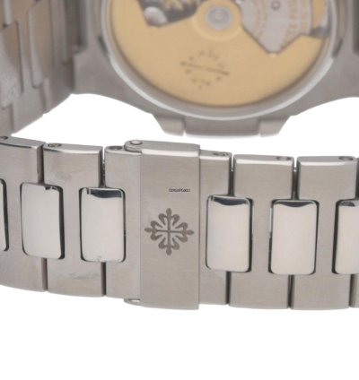 Patek Philippe Nautilus 5800 1a-001