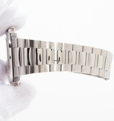 Patek Philippe Nautilus 5800 1a-001 Automatic Steel Very Good