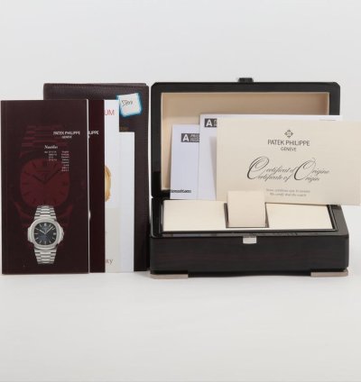 Patek Philippe Nautilus 5800 1a-001 Automatic Steel Very Good