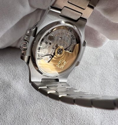 Patek Philippe Nautilus 5800 Archive Papers Excellent Condition
