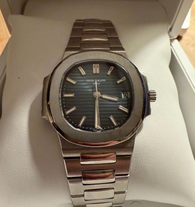 Patek Philippe Nautilus 5800 Archive Papers Excellent Condition