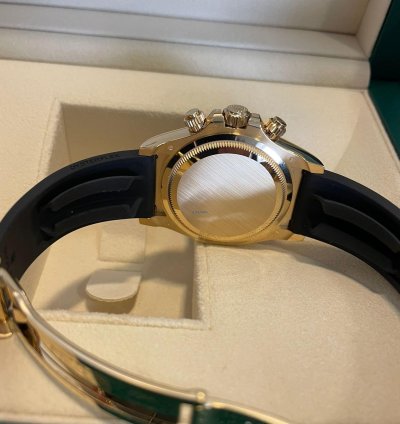 Rolex Daytona Cosmograph Daytona Pikachu 126518ln 40mm Yellow Gold Oysterflex