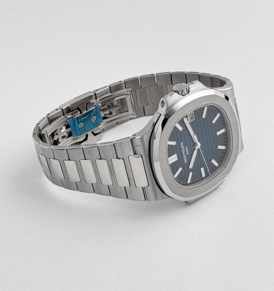 Patek Philippe Nautilus 5811 1g-001 White Gold Blue Dial 2022
