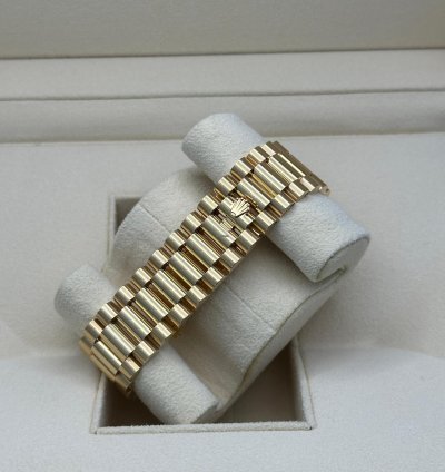 Rolex Day-date 40 Champagne Baguette