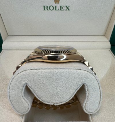 Rolex Day-date 40 Champagne Baguette Dial