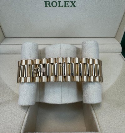 Rolex Day-date 40 Champagne Baguette Dial