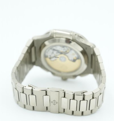 Patek Philippe Nautilus 5976 1g-001