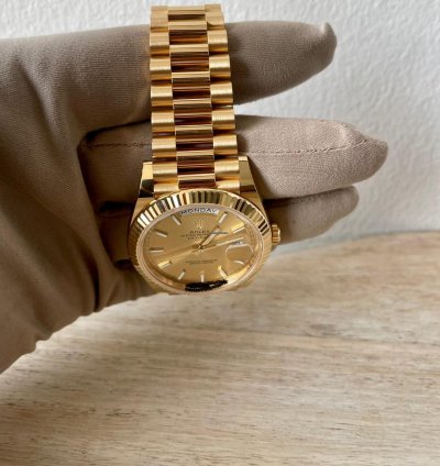 Rolex Day-date 40 Champagne Dial