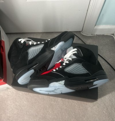 Air Jordan 5 Retro Black Metallic Size-11 Deadstock