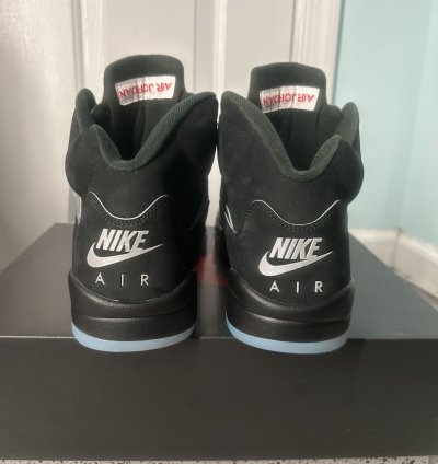 Air Jordan 5 Retro Black Metallic Size-11 Deadstock