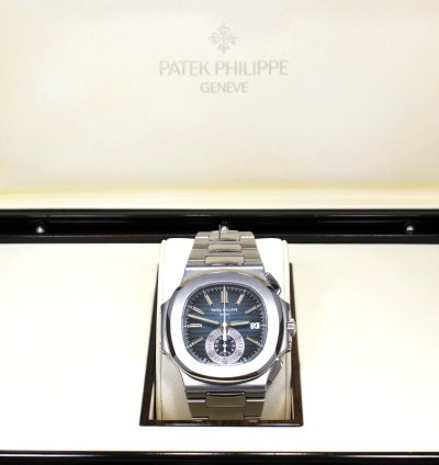 Patek Philippe Nautilus 5980 1a 40mm Blue Dial Chronograph Watch