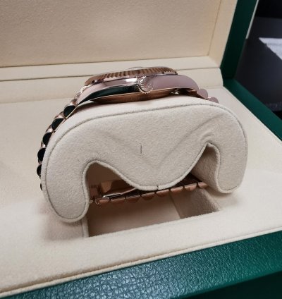 Rolex Day-date 40 Chocolate Baguette