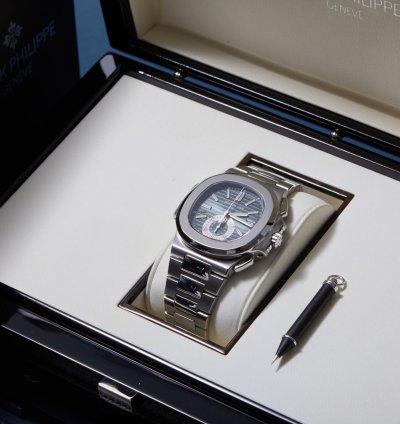 Patek Philippe Nautilus 5980 1a-001 - Box Papers - With Patek Cufflinks - 2008
