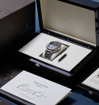 Patek Philippe Nautilus 5980 1a-001 - Box Papers - With Patek Cufflinks - 2008