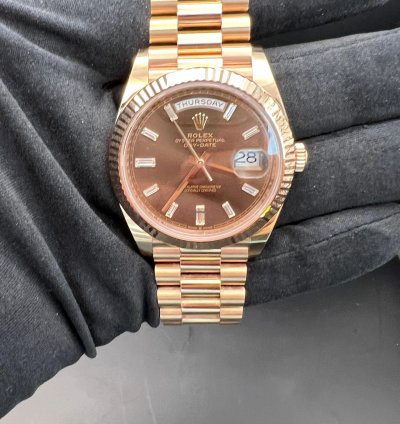 Rolex Day-date 40 Chocolate Baguette Dial Rose Gold