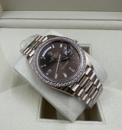 Rolex Day-date 40 Chocolate Diamond Bezel