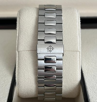 Patek Philippe Nautilus 5980 1a-014 Black Dial Never Polished Full Set Ita