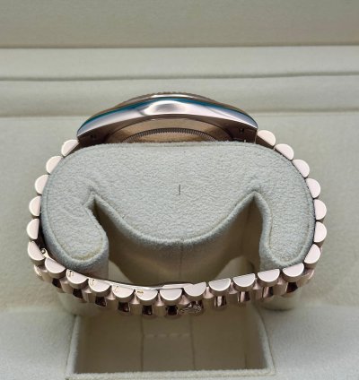 Rolex Day-date 40 Chocolate Motif Dial
