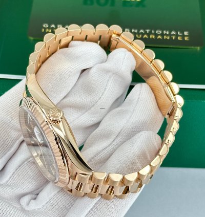 Rolex Day-date 40 Chocolate President 228235-0053 Unworn 2024