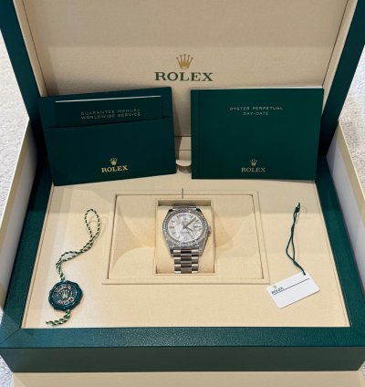 Rolex Day-date 40 Diamond Bezel Meteorite Mint 2023 Day-date 40 White Tag
