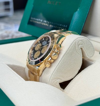 Rolex Daytona Cosmograph Daytona Yellow Gold Black Dial 2024