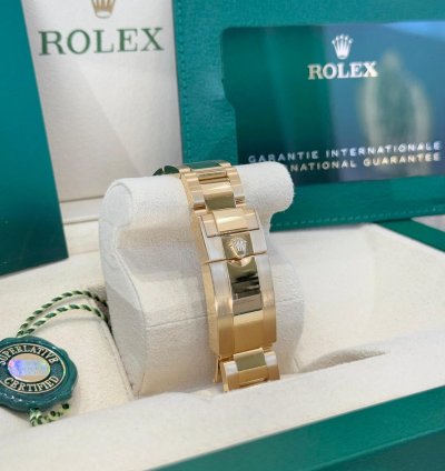 Rolex Daytona Cosmograph Daytona Yellow Gold Black Diamond Dial 2023
