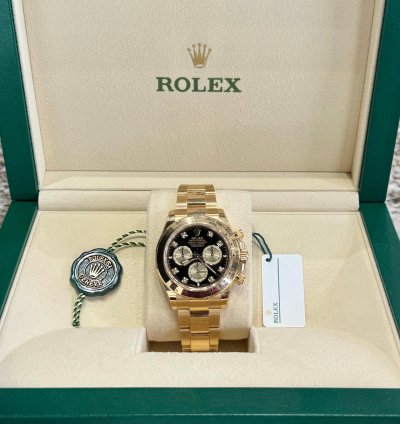Rolex Daytona Cosmograph Daytona Yellow Gold Black Diamond Dial 2024