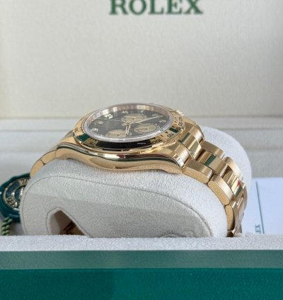 Rolex Daytona Cosmograph Daytona Yellow Gold Black Diamond Dial 2024