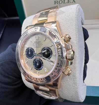 Rolex Daytona Cosmograph Daytona Yellow Gold Champagne Black Dial New Ref