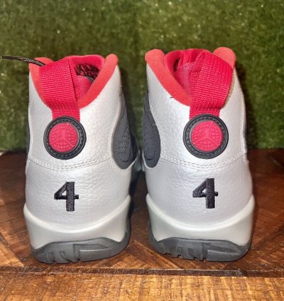 Air Jordan 9 Retro Johnny Kilroy