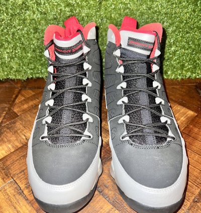 Air Jordan 9 Retro Johnny Kilroy