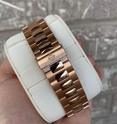 Patek Philippe Nautilus 5980 1r-001 Rose Gold Black Nautilus