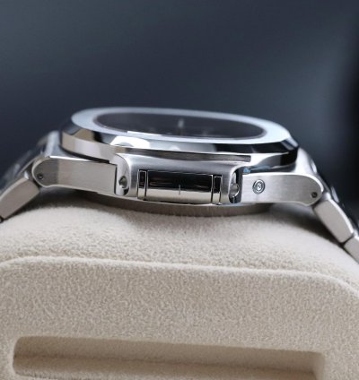 Patek Philippe Nautilus 5980 Complete Set Gradient Blue Dial Steel Bracelet 5980 1a-001 Steel