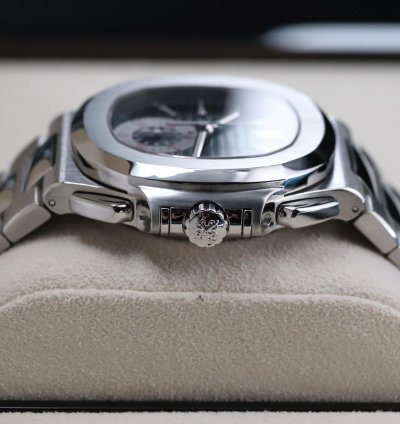 Patek Philippe Nautilus 5980 Complete Set Gradient Blue Dial Steel Bracelet 5980 1a-001 Steel