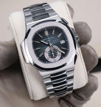 Patek Philippe Nautilus 5980 Complete Set Gradient Blue Dial Steel Bracelet 5980 1a-001 Steel