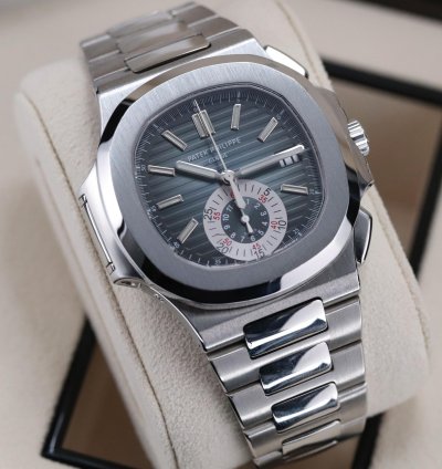 Patek Philippe Nautilus 5980 Complete Set Gradient Blue Dial Steel Bracelet 5980 1a-001 Steel