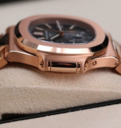 Patek Philippe Nautilus 5980-1r Discontinued 40mm Rose Gold Black Dial Full Set - Old Clasp