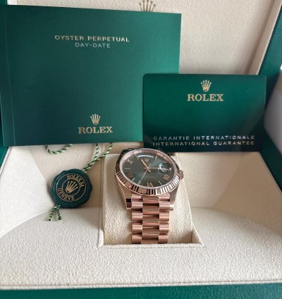 Rolex Day-date 40 Everose Gold Green Olive Dial 228235